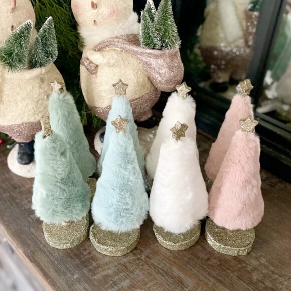 Set/4 Fur Trees on Gold Glitter Bases - Picture 2 of 4